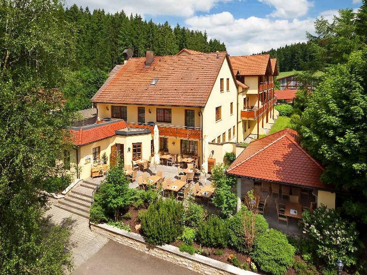 Hotel-Gasthof Zum Suessen Grund アルプシュタット エクステリア 写真